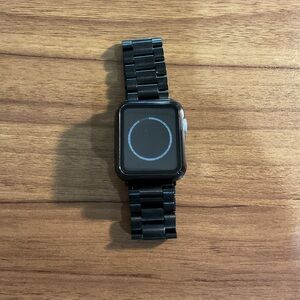 Series 3 Apple Watch (USED)